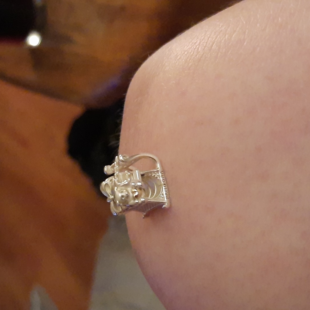Charm - Picture 3 of 4